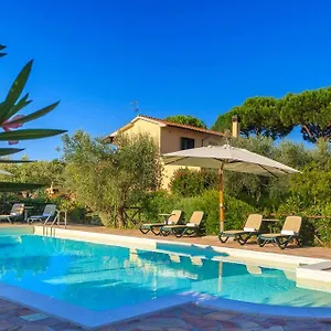 https://lacquacotta.it-tuscanyhotel.com